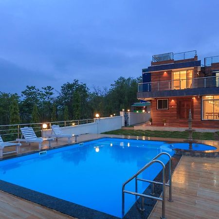Stayvista'S Panoramic Peaks - Mountain-View Villa With Pool, Tent & Turf Saralgaon Екстер'єр фото
