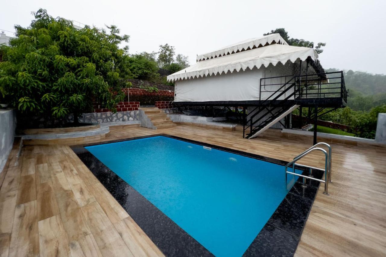 Stayvista'S Panoramic Peaks - Mountain-View Villa With Pool, Tent & Turf Saralgaon Екстер'єр фото