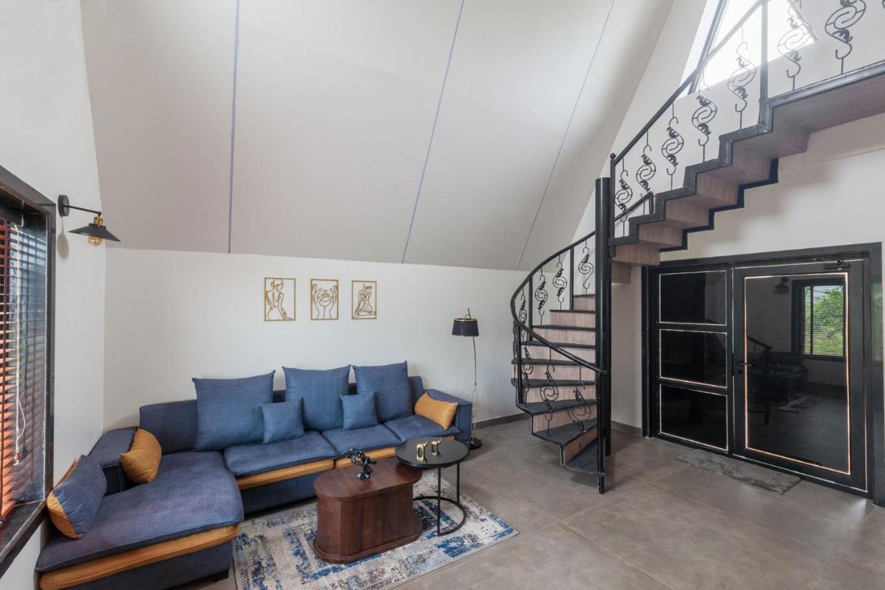 Stayvista'S Panoramic Peaks - Mountain-View Villa With Pool, Tent & Turf Saralgaon Екстер'єр фото