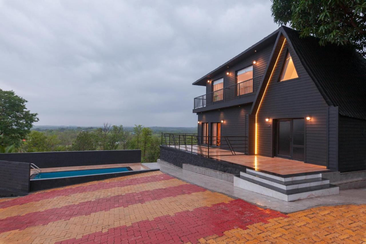 Stayvista'S Panoramic Peaks - Mountain-View Villa With Pool, Tent & Turf Saralgaon Екстер'єр фото