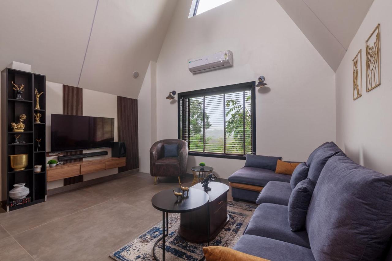 Stayvista'S Panoramic Peaks - Mountain-View Villa With Pool, Tent & Turf Saralgaon Екстер'єр фото