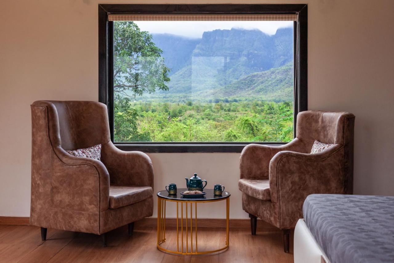 Stayvista'S Panoramic Peaks - Mountain-View Villa With Pool, Tent & Turf Saralgaon Екстер'єр фото