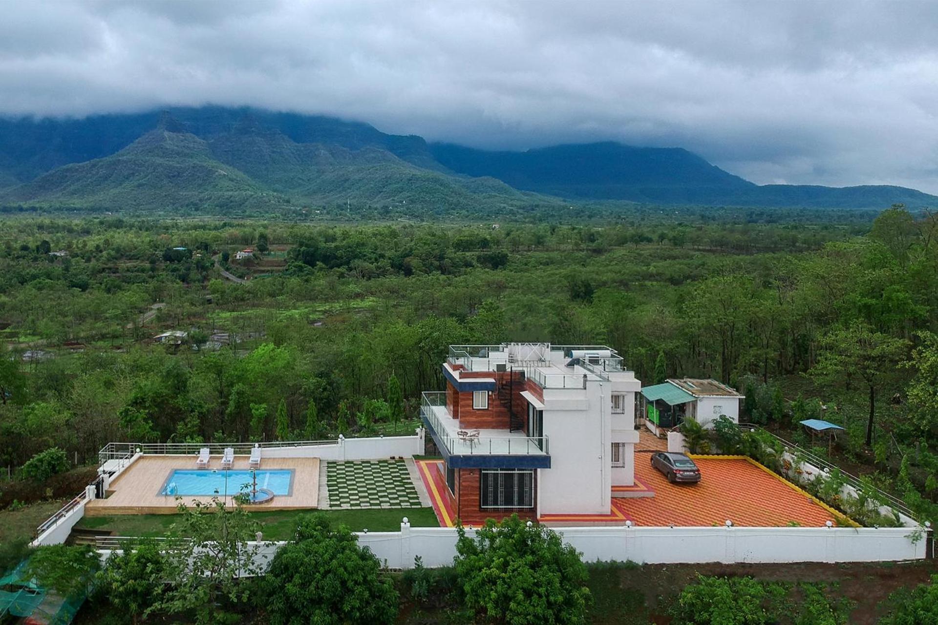 Stayvista'S Panoramic Peaks - Mountain-View Villa With Pool, Tent & Turf Saralgaon Екстер'єр фото
